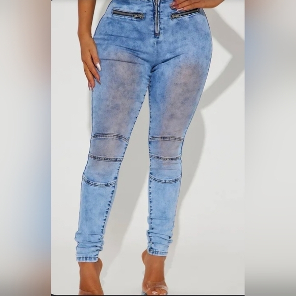 NWT Fashion Nova Biker Moto "Back At It" Skinny Stretch - Size 5 - So Cute! - Picture 2 of 6